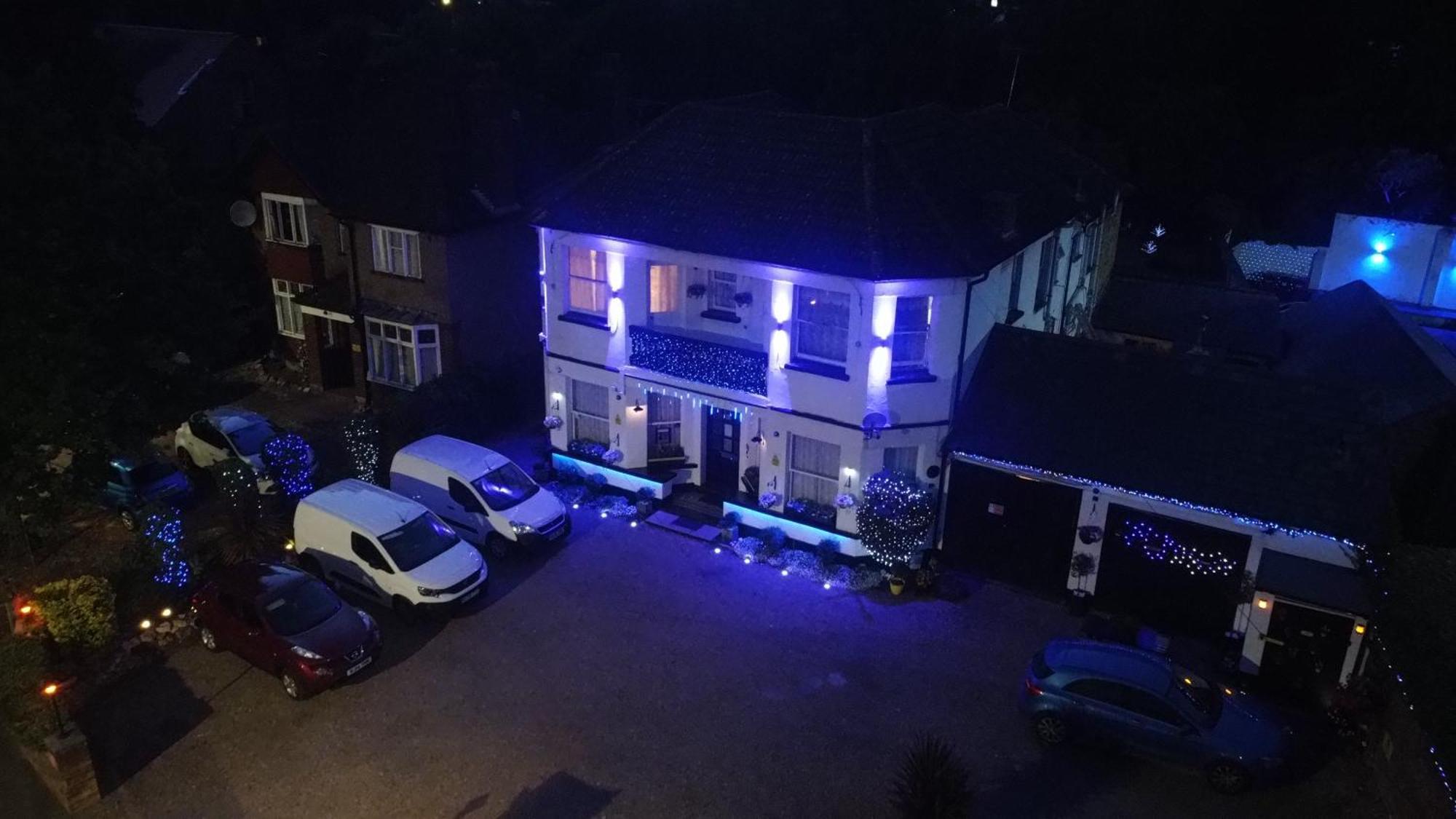 Sussex Lodge Guest House Слау Екстериор снимка